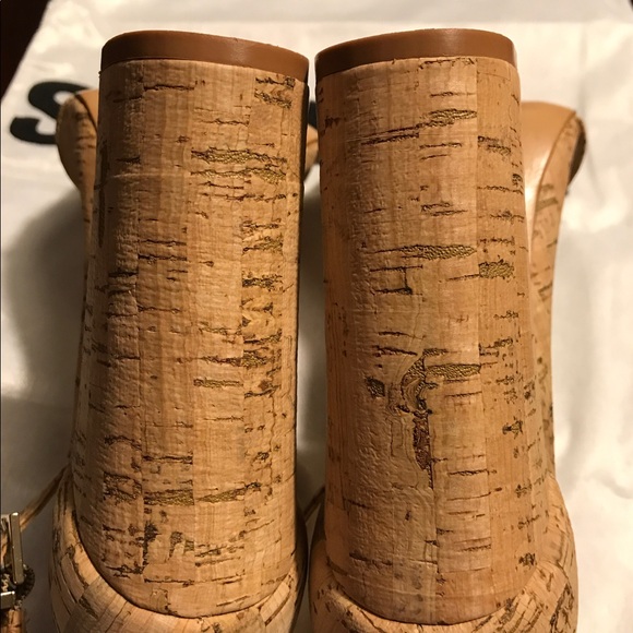 Schutz Cork Heels-sz 7 - Picture 9 of 10